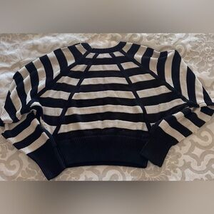Frame Denim Striped
Raglan Sweater in Black Multi